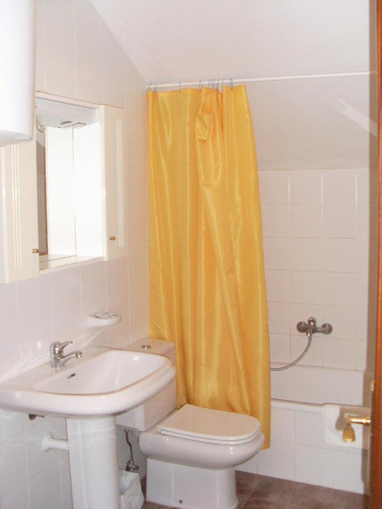 Apartamentos Club Condal Комилас Екстериор снимка